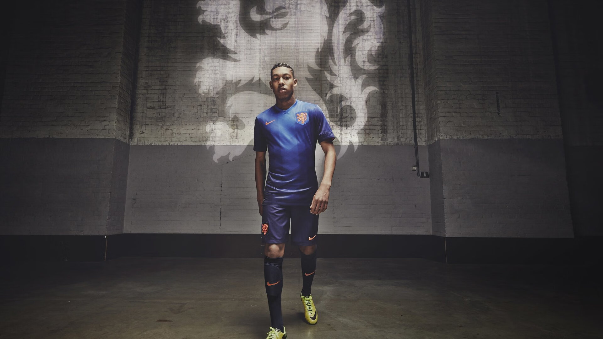 意甲球队基于数据分析调整中场组织策略实践,意甲历史中场